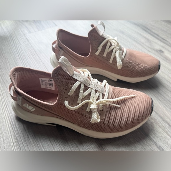 New Balance Women’s  DynaSoft Nergize Sport v2 Running Sneakers - Picture 3 of 15